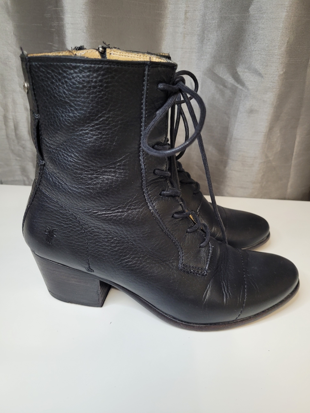 🍂 FRYE Courtney Black Leather Lace Up Zipper Heeled Boots - 6 B